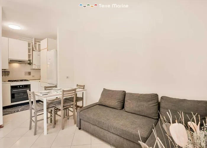 Il Loggiato, Terremarine *